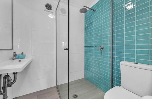 Merimbula House | Blue on Collins