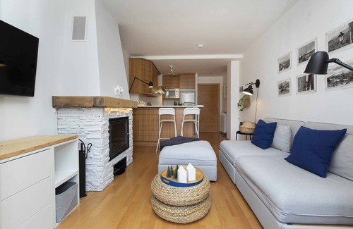 Panticosa Apartment | Blue PanticHandle by BeValle