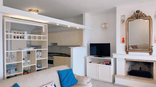 Kalamata Apartment | Blue Pier