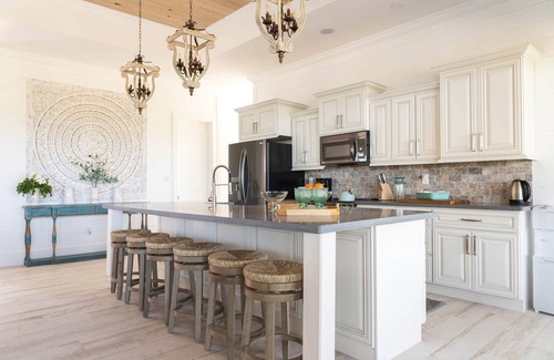 William's Town Villa | Blue Reef Villa, New build located on one of Little Exuma's Lazy Rivers!