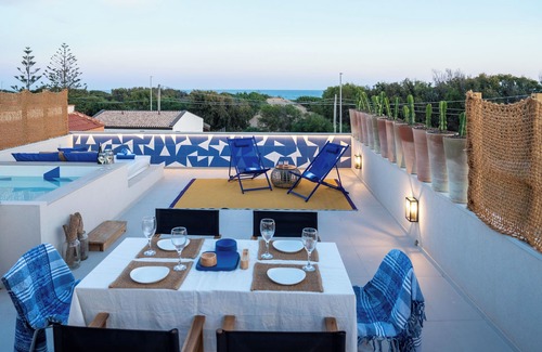 Santa Maria del Focallo House | Blue Riad - Two Bedroom House, Sleeps 4