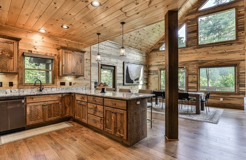 Raccoon Ridge Cabin | Blue Ridge Aska Lodge