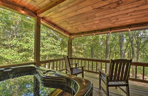 McCaysville House | Blue Ridge Cabin Hot Tub, Fire Pit and Grill!