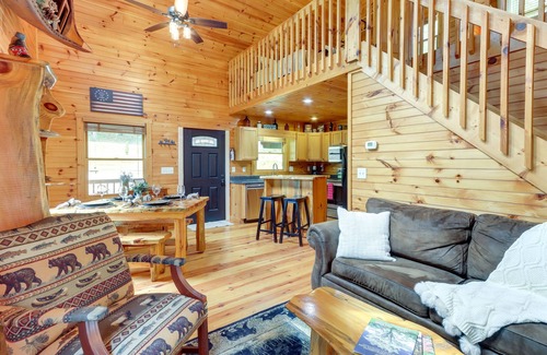 Blue Ridge Cabin | Blue Ridge Cabin Rental w/Deck & Screened Porch!