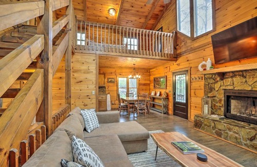 Cherry Log House | Blue Ridge Cabin with Hot Tub, Fire Pit, and Game Room