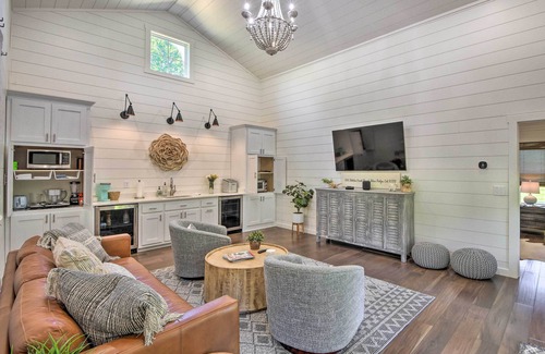 Blue Ridge Cottage | Blue Ridge Cottage: Modern Solace in the Mountains