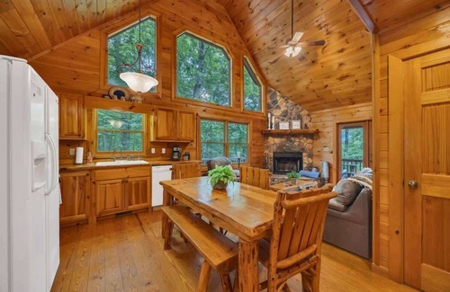 Blue Ridge House | Blue Ridge Hideaway | Hot Tub + Forest Views
