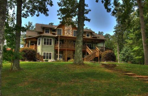 Blue Ridge House | Blue Ridge Lake Retreat - Lakefront Luxury Home - Private Dock, Hot Tub, Sundeck, Private Boat Launch, Near Downtown - Blue Ridg