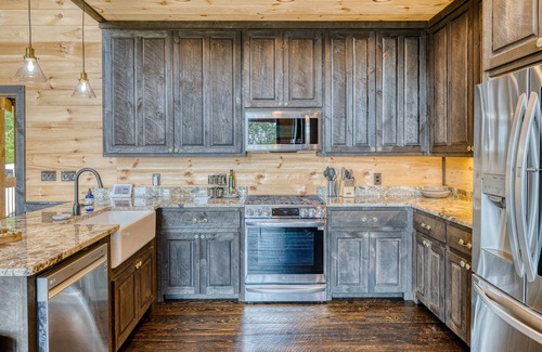 Mineral Bluff Cabin | Blue Ridge Luxury Cabin with Sunset Views