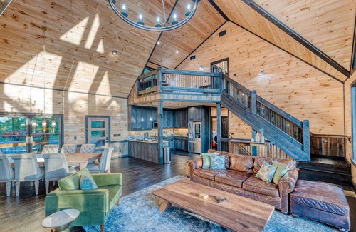 Mineral Bluff Cabin | Blue Ridge Luxury Cabin with Sunset Views
