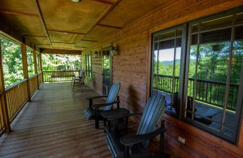 Creston House | Blue Ridge Mountain Retreat - 30 acres to explore & VIEWS, Sleeps 15
