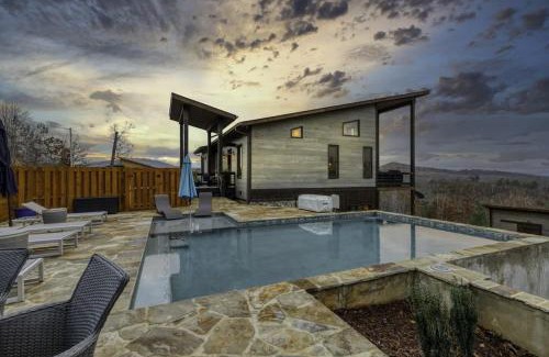 Mineral Bluff House | Blue Ridge - Pool - Hot Tub - Views