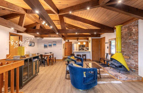Newland Cabin | Blue Ridge Retreat at Linville Land Harbor - modern home, pet friendly