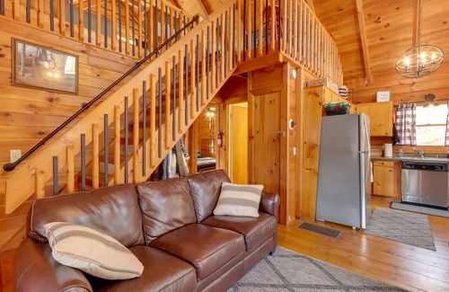 Blue Ridge Cabin | Blue Ridge Retreat w/Hot Tub & Mountain Views!