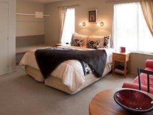 Te Anau Bed & Breakfast | Blue Ridge Studios and Bed & Breakfast