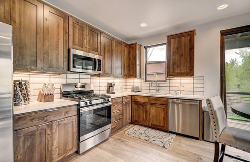 Silverthorne Condo | Blue River Flats in Silverthorne, amazing location and panoramic mountain views