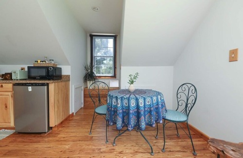 Afton House | Blue Rivers Cottage and Loft