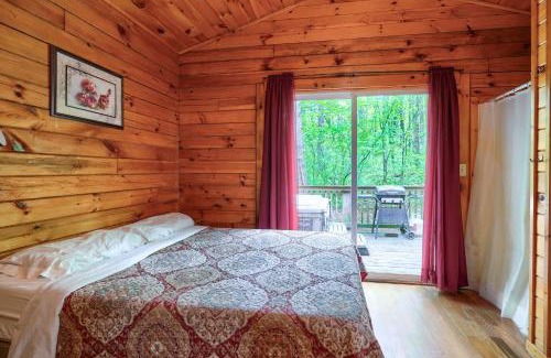 Logan House | Blue Rose Cabins - Cupids Cabin