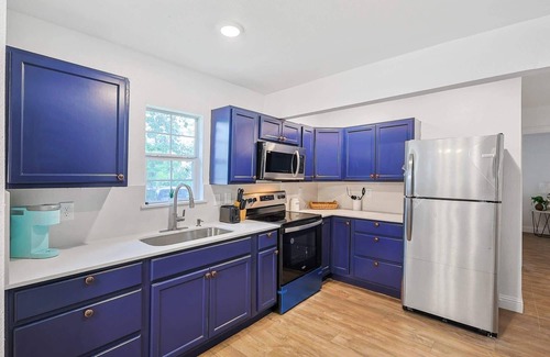 Dallas House | Blue Royalty - 4bd Downtown close to everything