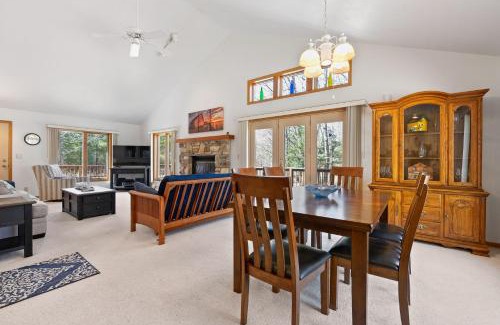 Fish Creek House | Blue Skies and Cherry Pies by Simple Life Rentals