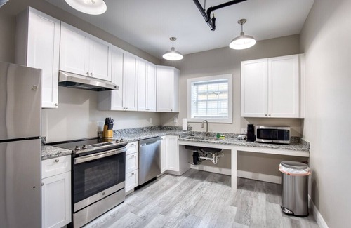Biloxi Apartment | Blue Skies in Downtown Biloxi