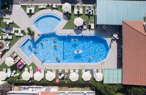 Agia Marina Hotel | Blue Sky Hotel Studio with sea view & pool