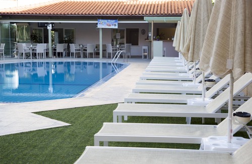 Agia Marina Hotel | Blue Sky Hotel Studio with sea view & pool
