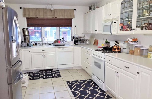Rapid City House | BLUE TRANQUILITY (Sun to Sun rental)