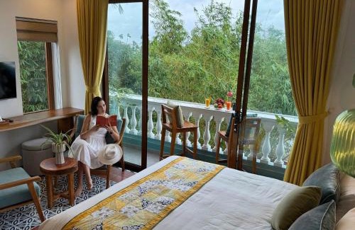 Hoi An Bed & Breakfast | Blue Tropical House Hội An