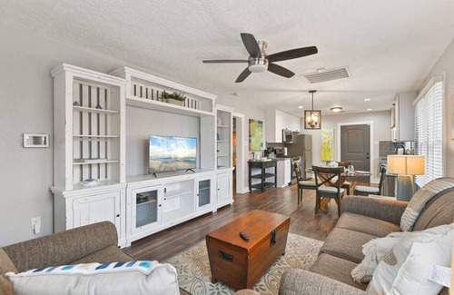 Galveston House | Blue Turtle Inn light bright updated bungalow