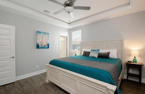 Crystal Beach House | Blue Water Escape