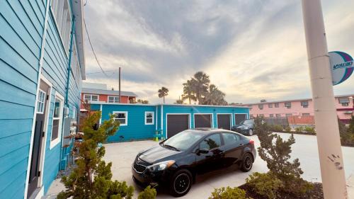 East Daytona Apartment | Blue Wave Retreat on beach Strip