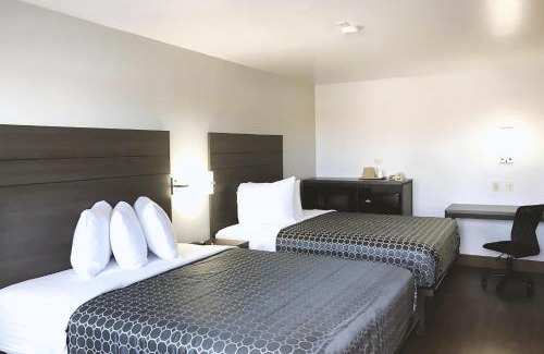 Arena District Hotel | Blue Way Inn By Jasper Near Frost Bank Center
