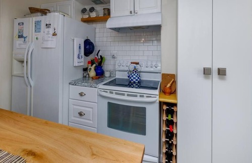 Cape May Point Cottage | Blue Willow Cottage at 513 Cape