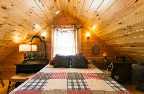 Asheville House | Blueberry Hill Cabin-Private, secluded cabin with a fireplace and New Hot Tub 2025