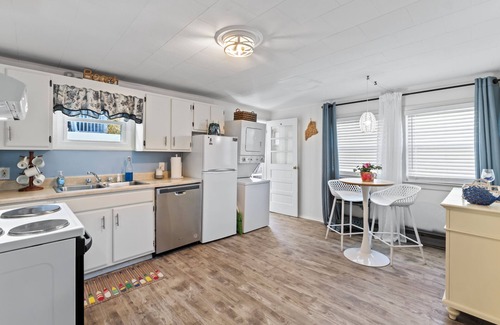 York Beach House | Blueberry Pines Cottage in York Beach, Maine