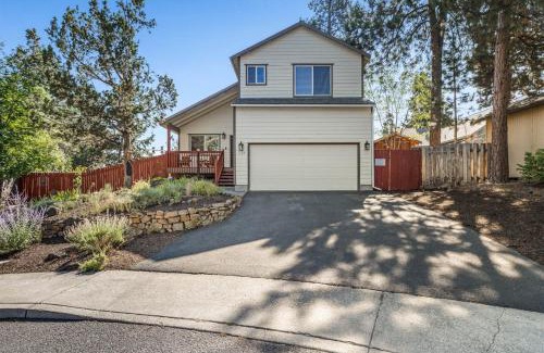 Southern Crossing House | Bluebird Day - Mountain Escape