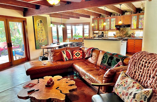Laguna Beach House | Bluebird Guest House: Walk to Beach & H.I.P. District – Art, Wellness, Tranquil