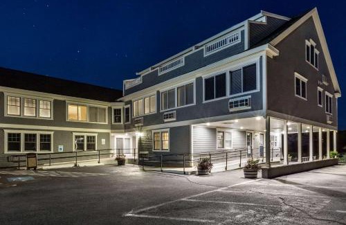 Dennis Port Hotel | Bluegreen Vacations The Breakers Resort, an Ascend Collection Resort