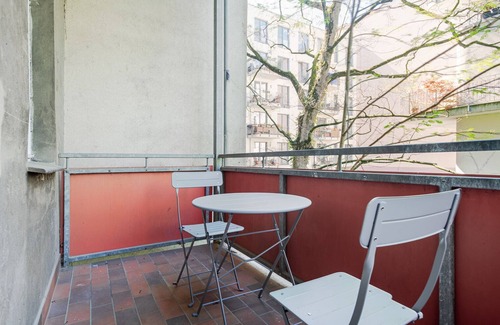 Alt-Treptow Apartment | Blueground | Alt-Treptow, balcony, nr Spreeufer