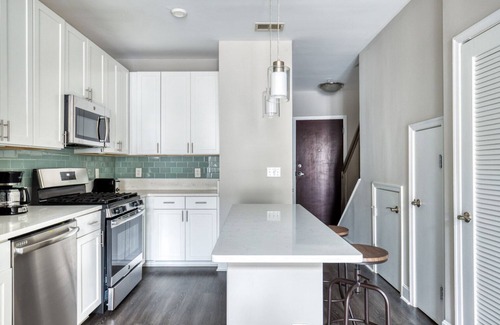 Bethesda House | Blueground | Bethesda, fitness center, nr Cabin John Park