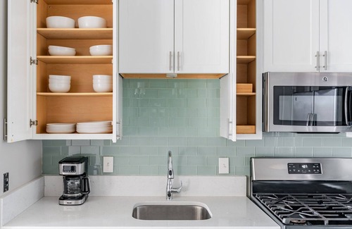 Bethesda Apartment | Blueground | Bethesda, gym & w/d, nr Bethesda Row