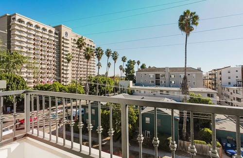Beverly Grove Apartment | Blueground | Brentwood 1bd apartment