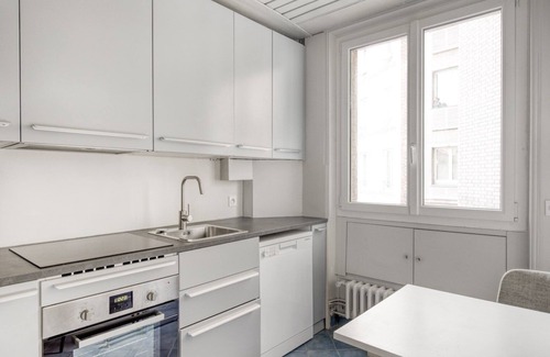 Quartier du Petit-Montrouge Apartment | Blueground | Denfert-Rochereau, elevator