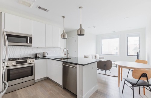 East Boston Apartment | Blueground | East Boston 2bd apartment