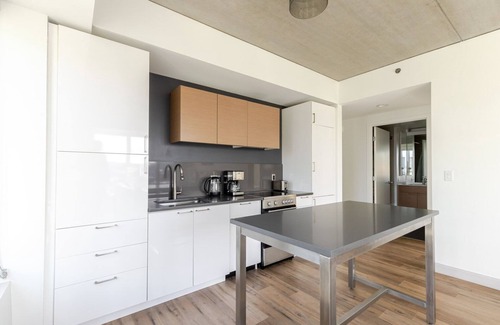 West Fens Apartment | Blueground | Fenway–Kenmore, rooftop, nr Fenway Park