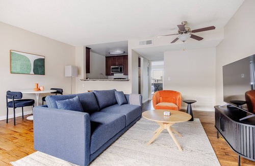 Rossmoyne Apartment | Blueground | Glendale, pool & w/d, nr Americana