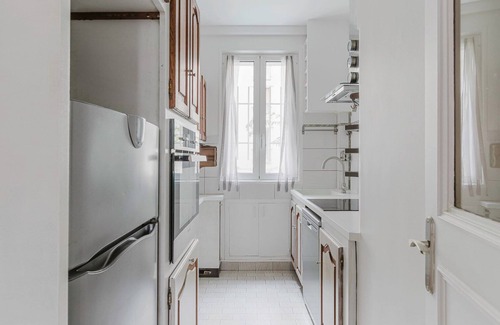 Jardin des plantes Apartment | Blueground | Jardin des Plantes, elev & washer