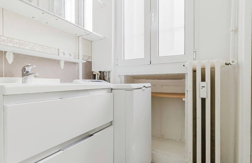 Jardin des plantes Apartment | Blueground | Jardin des Plantes, elev & washer