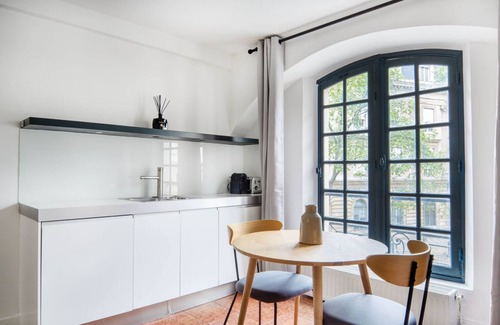 Notre Dame Apartment | Blueground | Le Marais, nr City Hall & the Seine